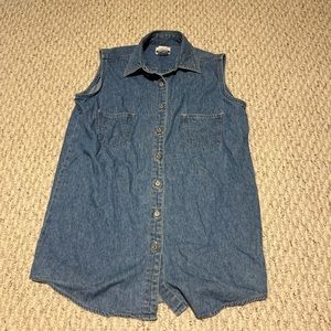 Vintage levi’s jean vest.